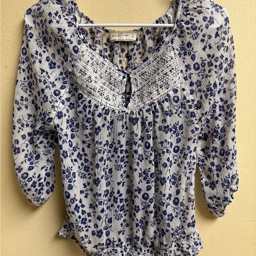 Abercrombie & Fitch Sheer Floral Peasant Blouse Smocked Hem India Boho Top Sz S